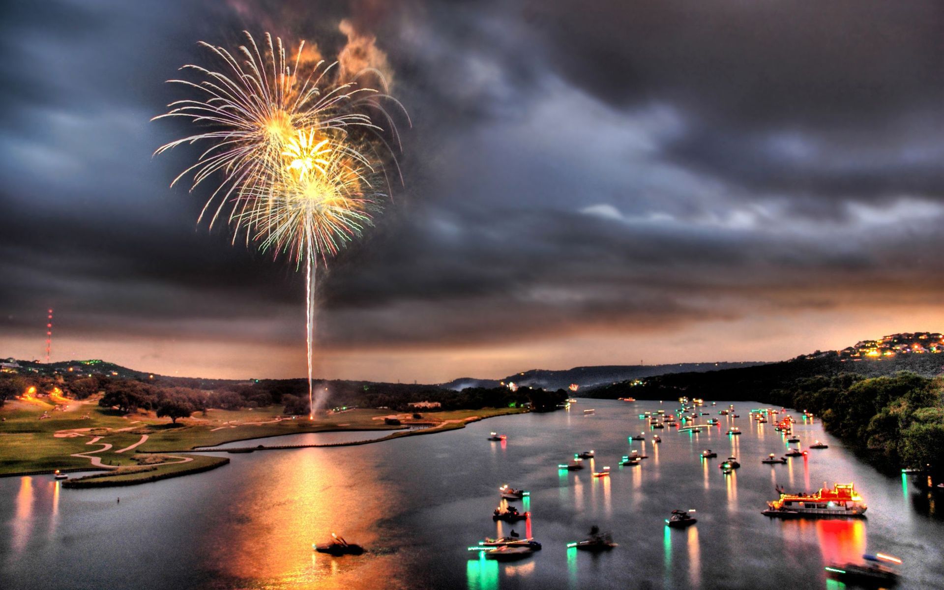 Free download July 4 Fireworks Over Lake Austin Texas Wallpaper