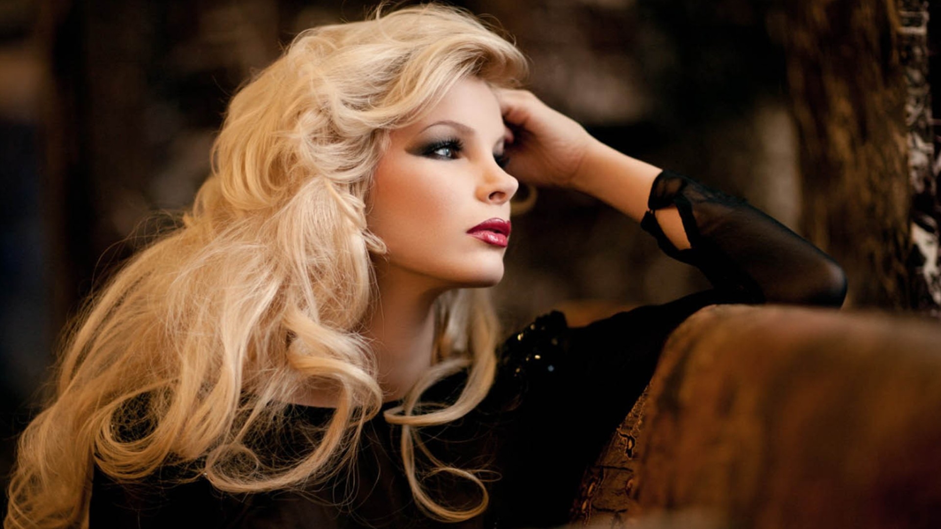 Full HD Wallpaper curly long hair blouse blonde makeup