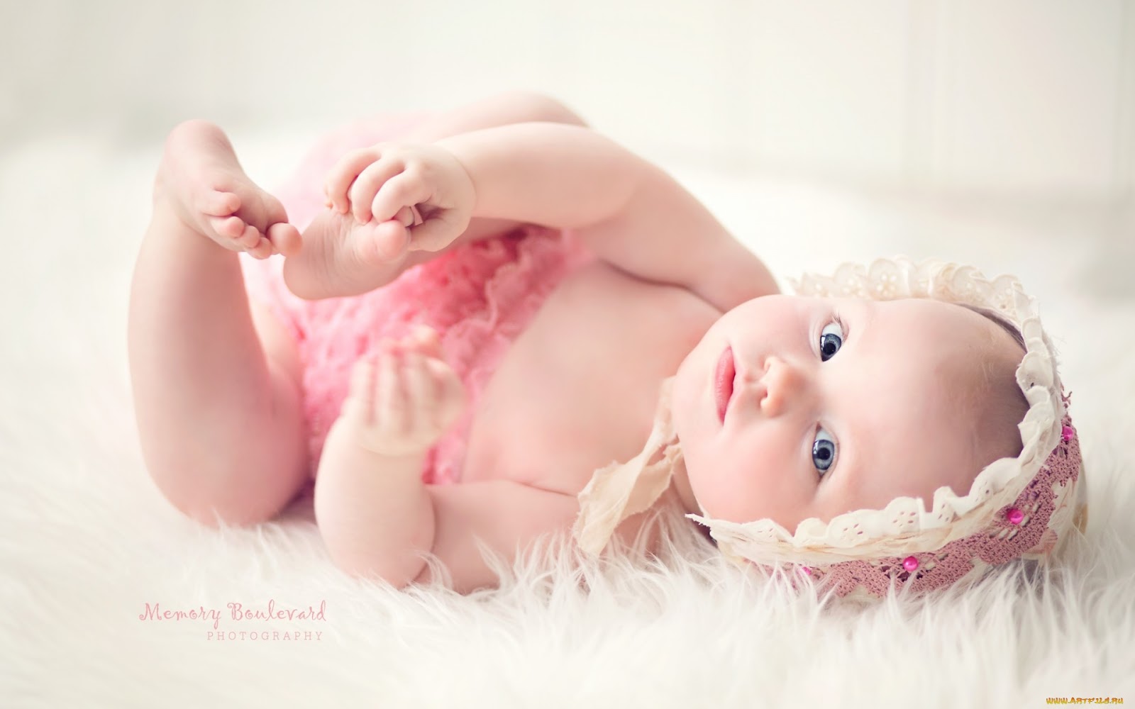 Cute Baby HD Wallpaper Of Girl Image S