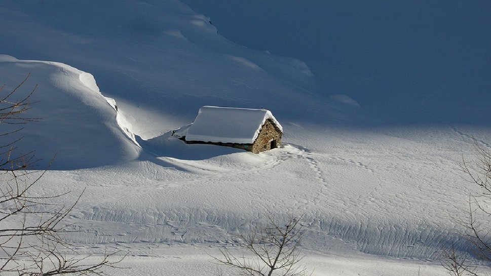 Snow Cabin Wallpaper