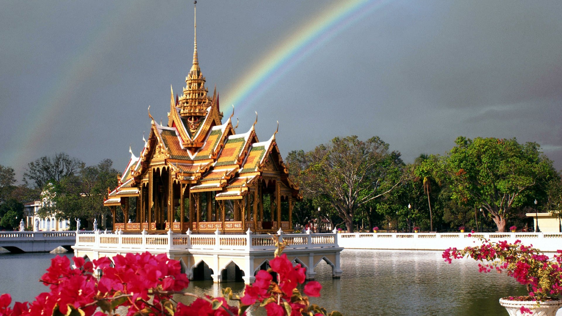 Thailand Royal Summer Palace Wallpaper HD Background