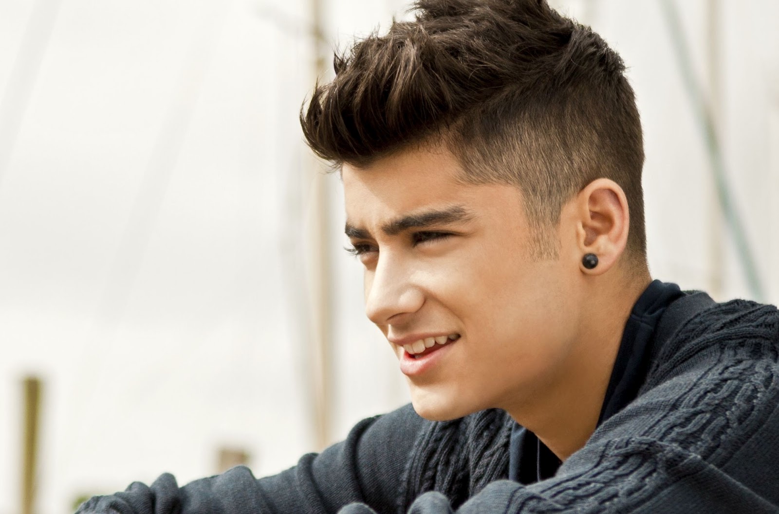 in a box with me Zayn Malik Wallpapers