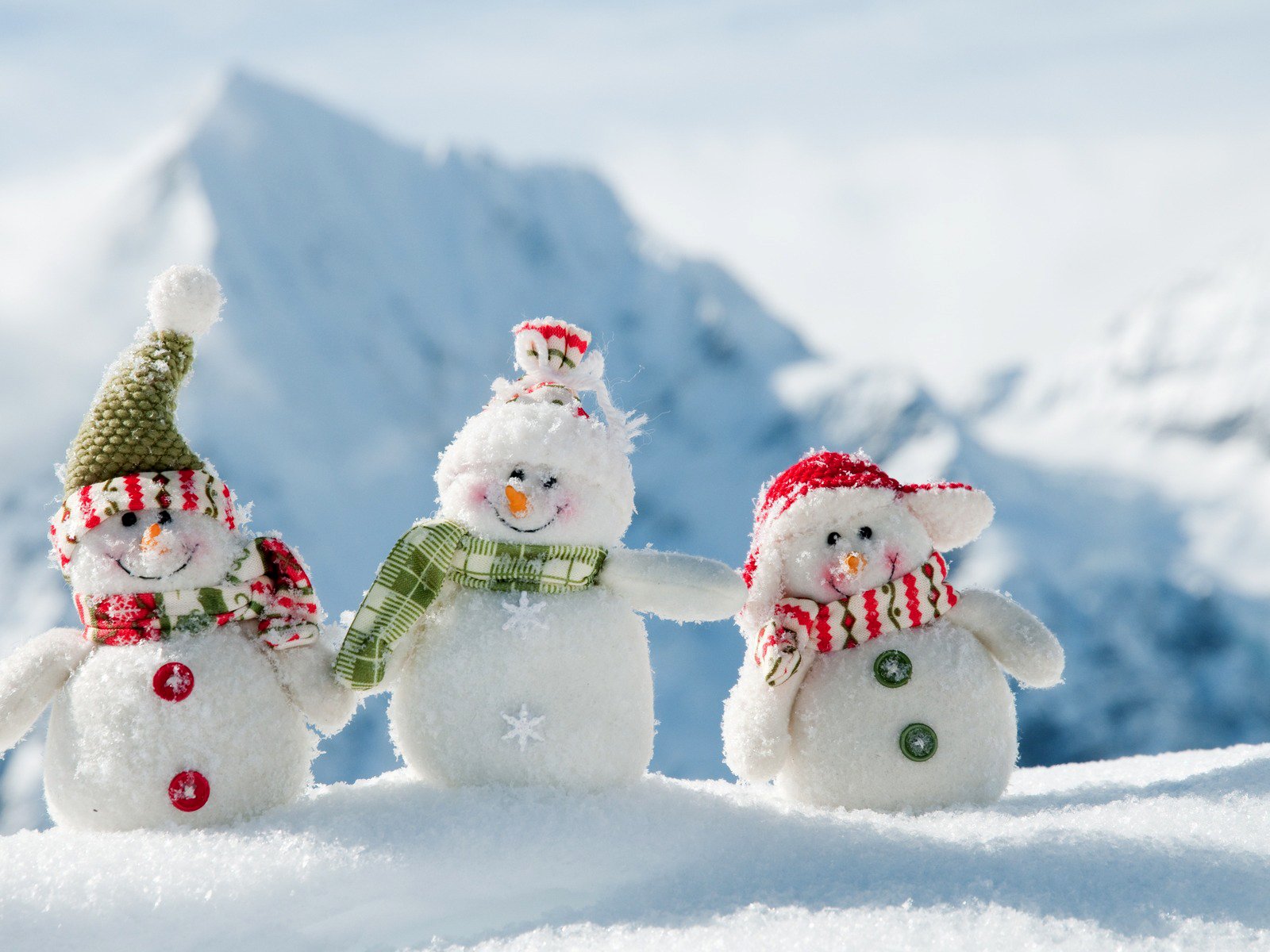 Cute Snowman Winter HD Wallpapers Download Wallpapers in HD for 1600x1200