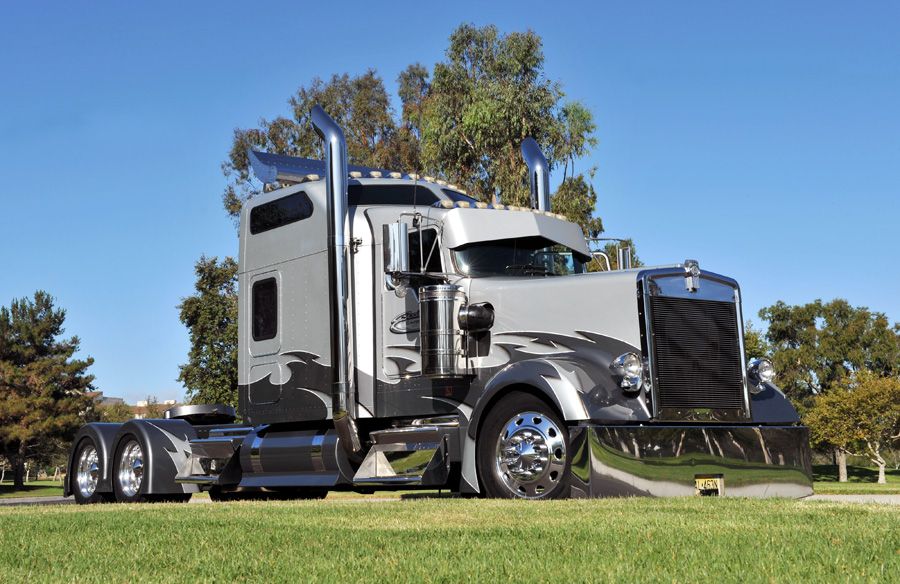 Custom Kenworth W900l The Truck S Exterior Features Many