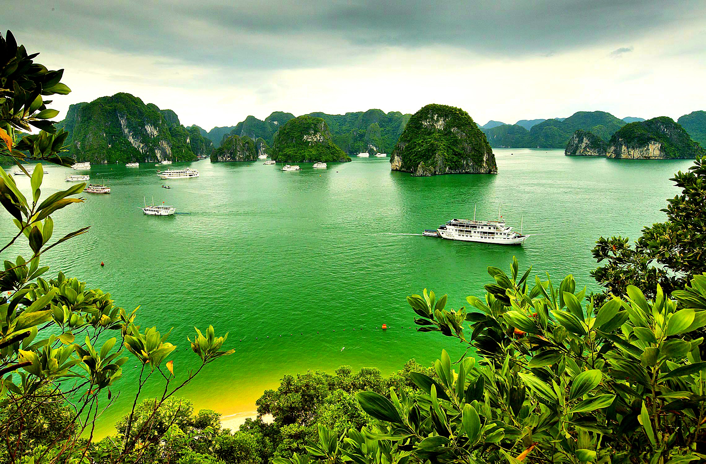 Halong Bay Vietnam Desktop Background