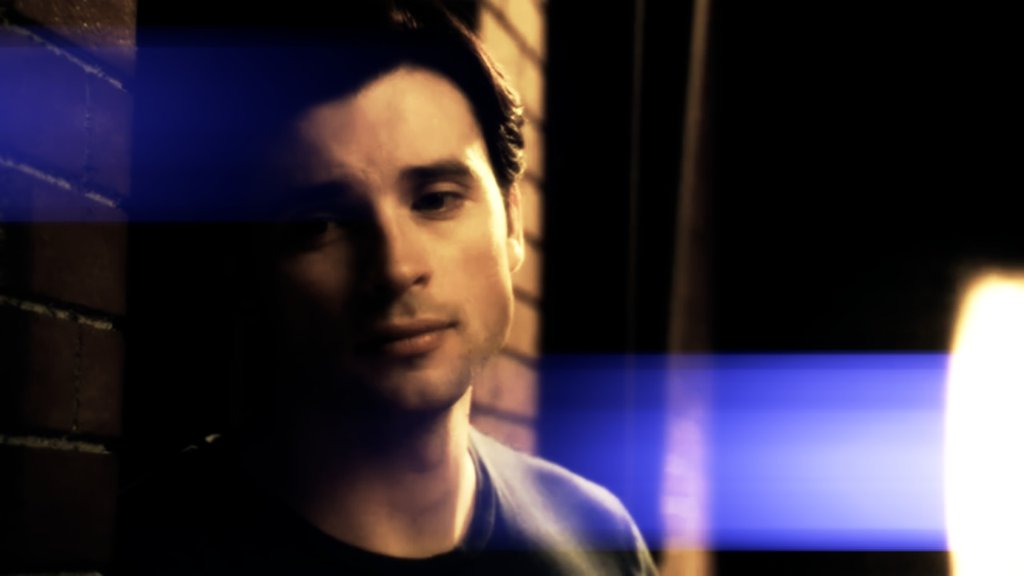 Tom Welling Smallville Wallpaper By