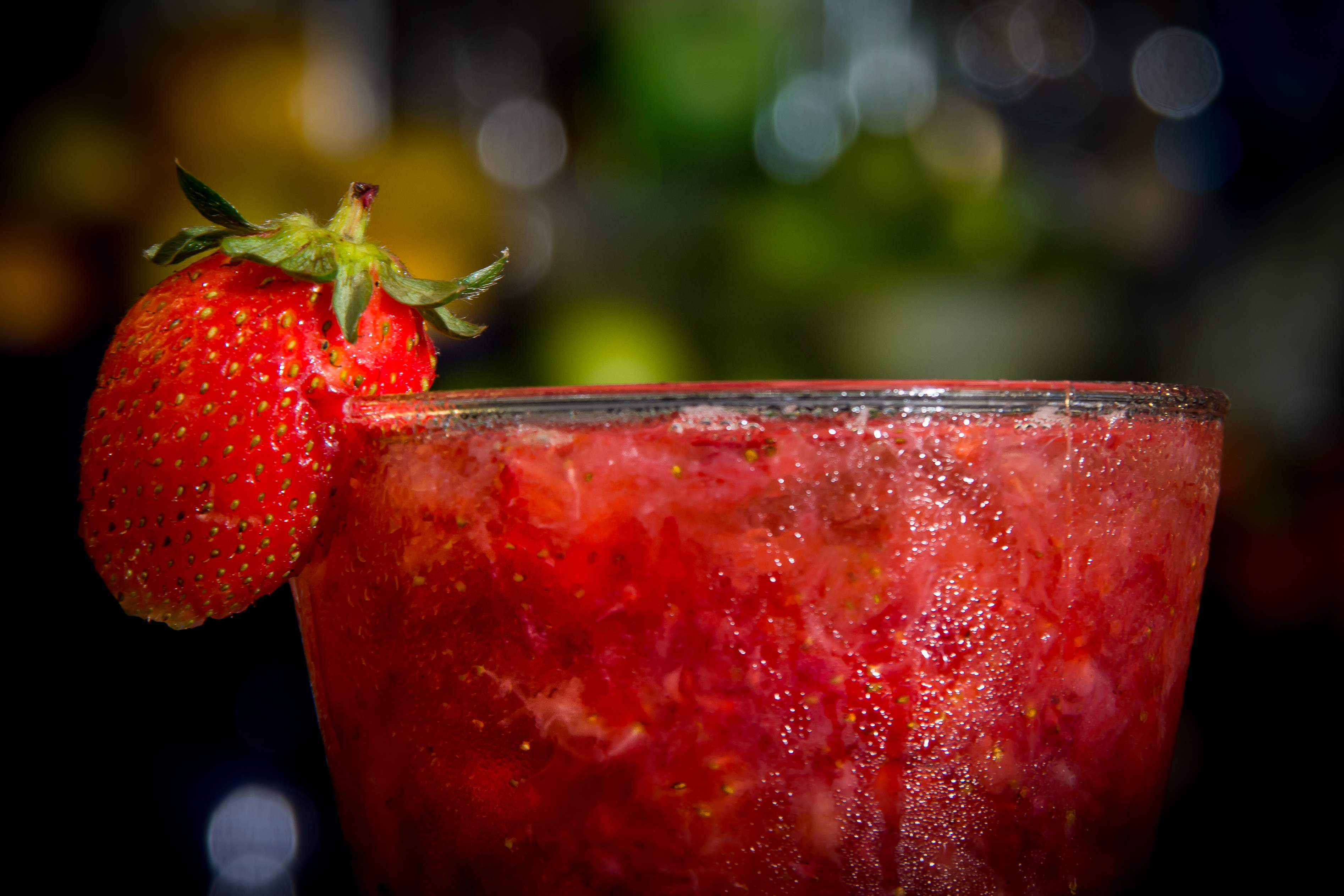 Wallpaper Fruit Strawberries Drink Brazil Close Up Shrub