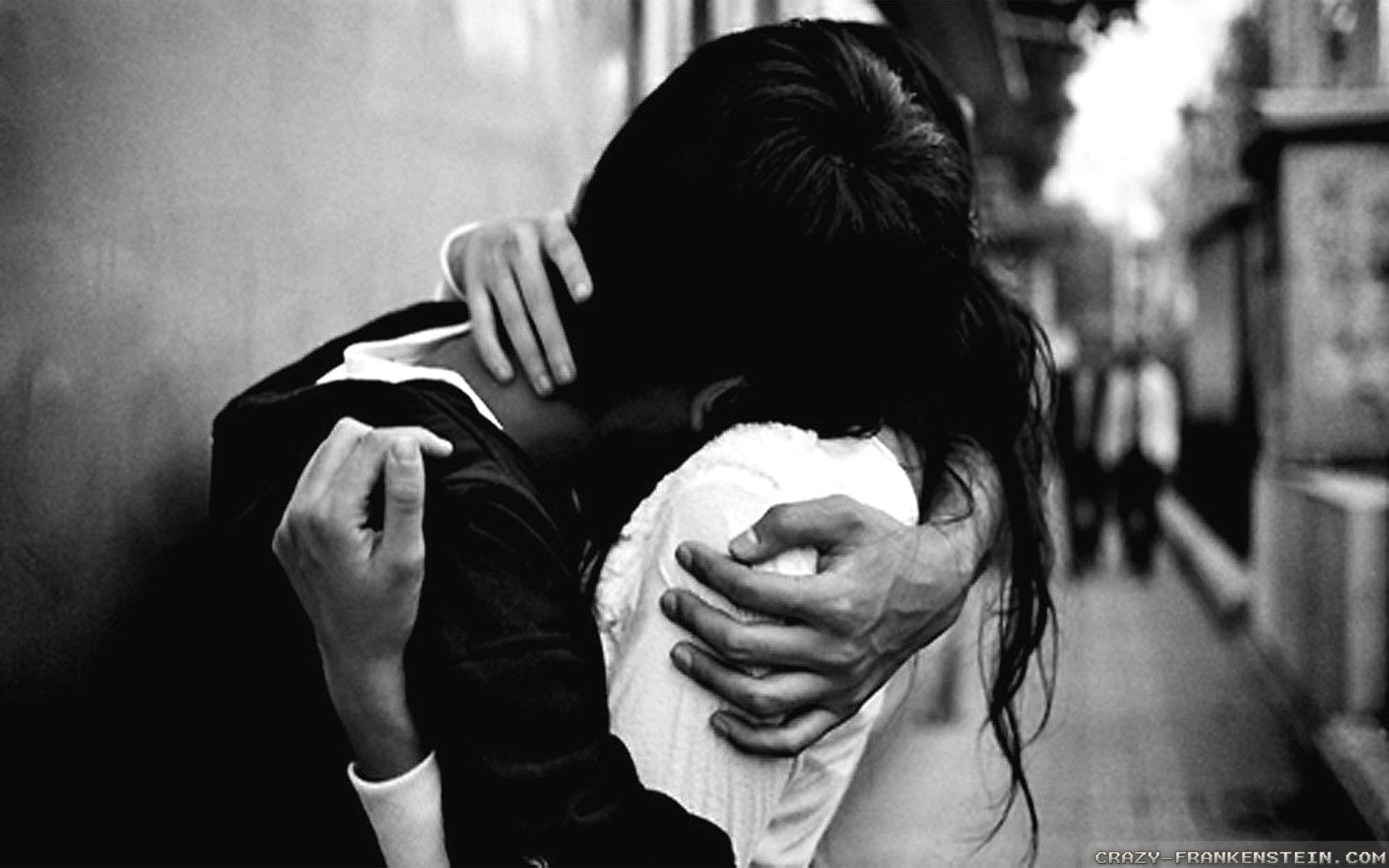Sweet Black And White Romance Wallpaper Of Love Couples