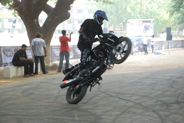 Bikes Wallpaper Bike Stunts In India