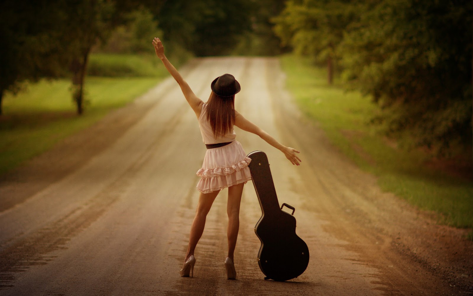Attitude Stylish Girls Dp For Girl With Guitar Profile