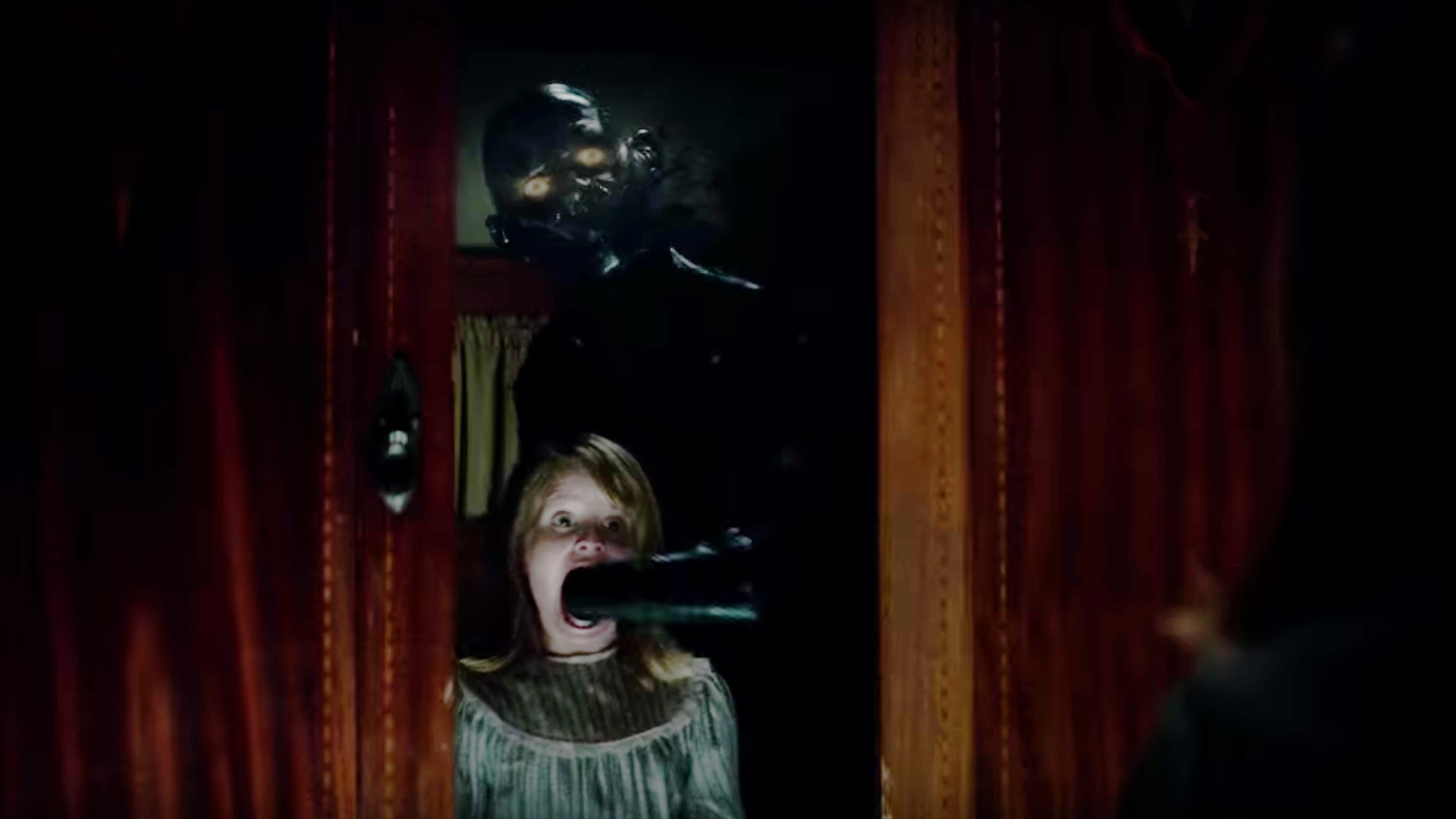 Frightening Extended Promo Spot For Ouija Origin Of Evil Conjures
