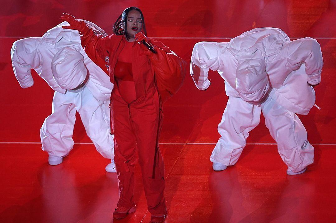 2023 Super Bowl Photos See Pics of Rihannas Halftime Show