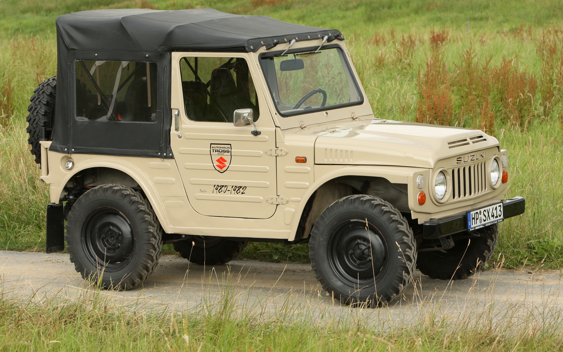 Vehicle Suzuki HD Wallpaper