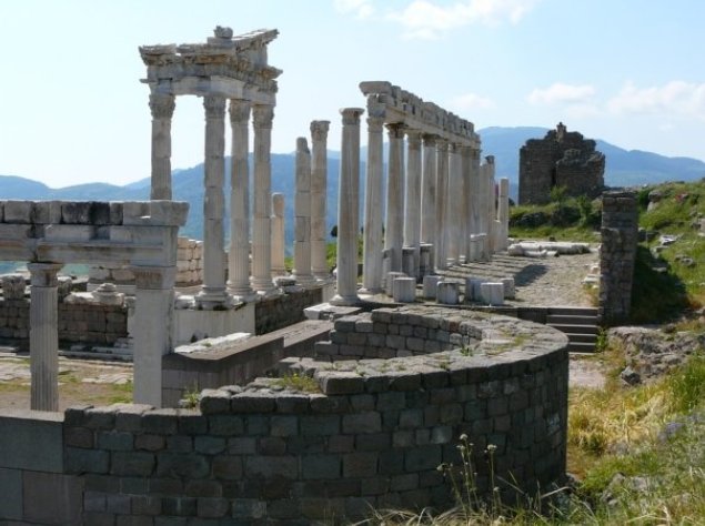 Pergamos Temple To The Deified Emperor Trajan