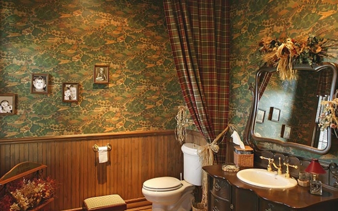 Country Style Bathroom With Wall Family Pictures Wallpaper