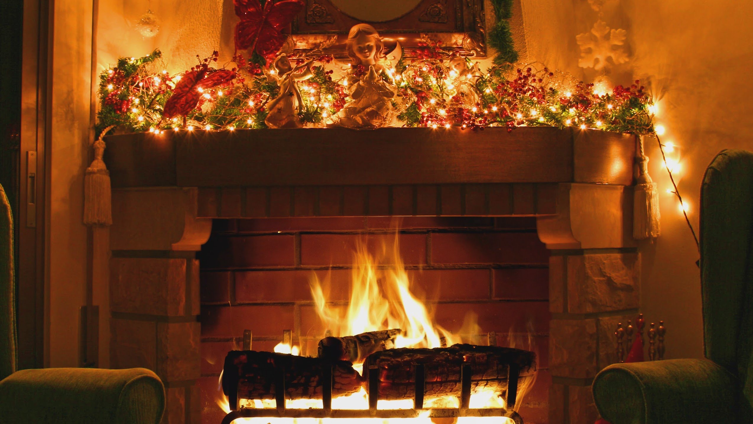 Christmas Fireplace Screensavers Happy Holidays