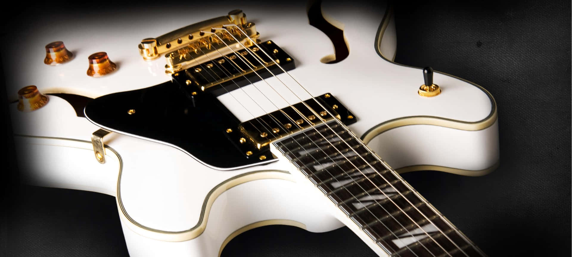 Guitar Aesthetic Wallpaper