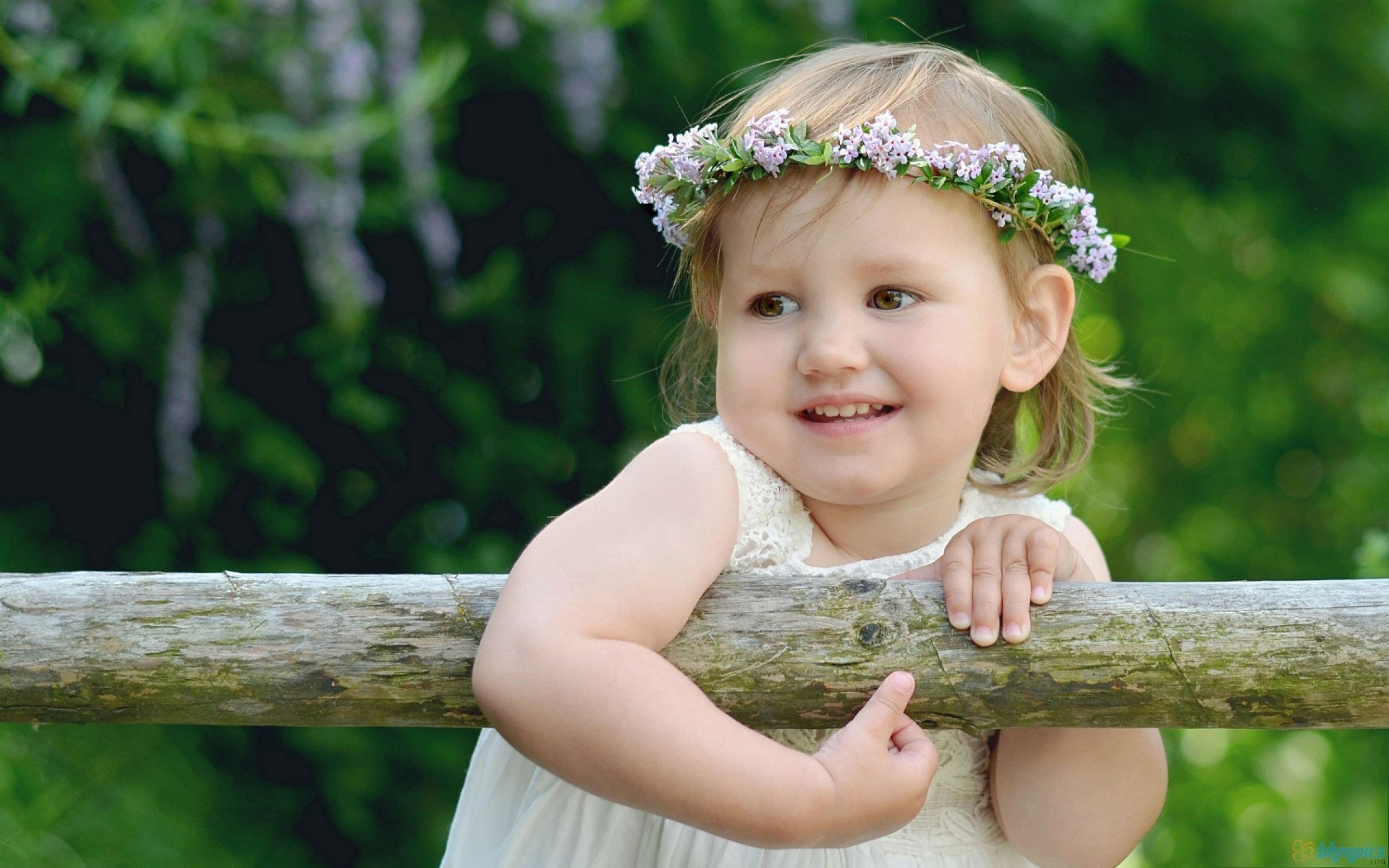 Cute Baby Girl Wallpaper