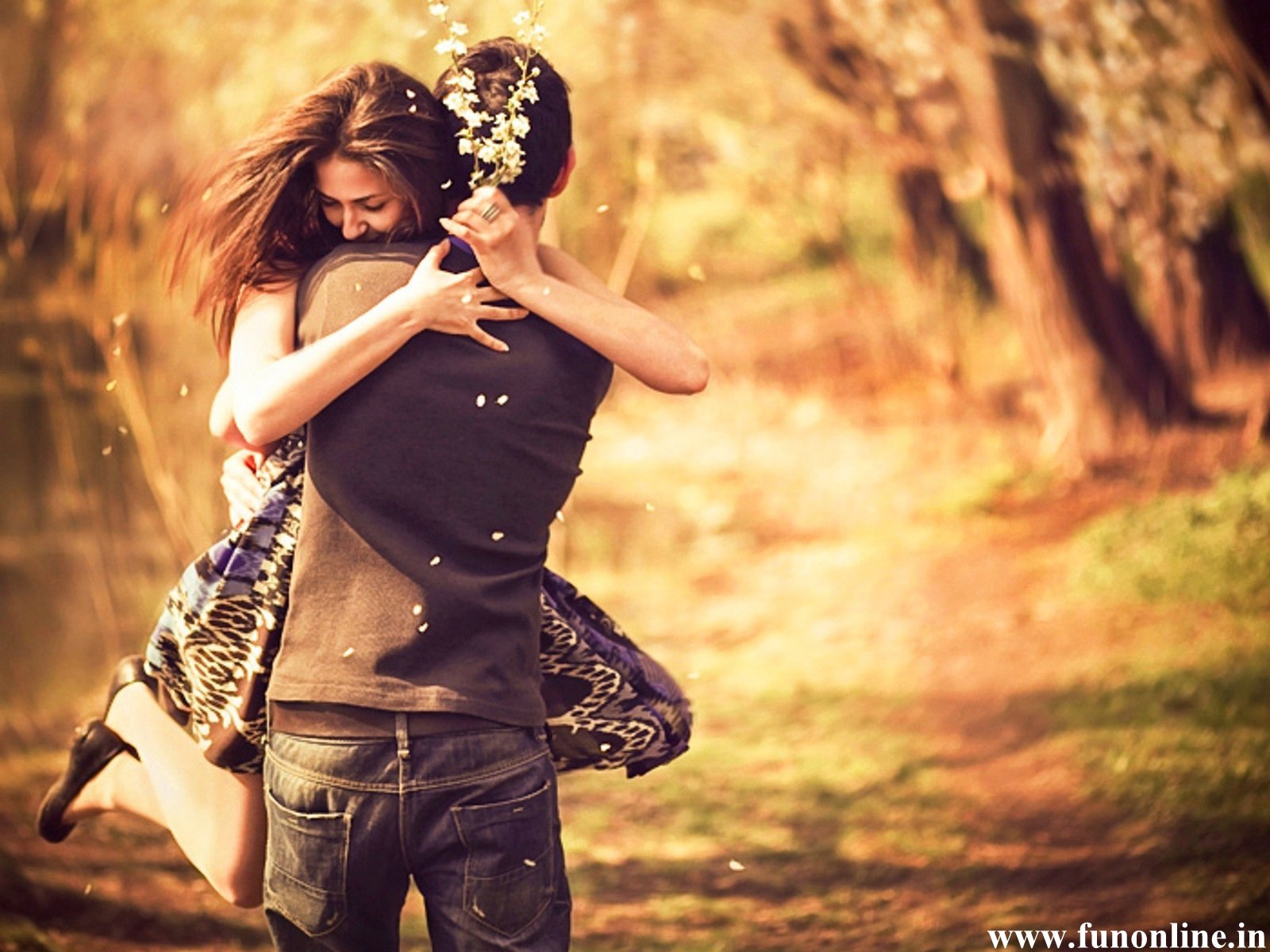 Love Wallpaper Couples Hugging Hug