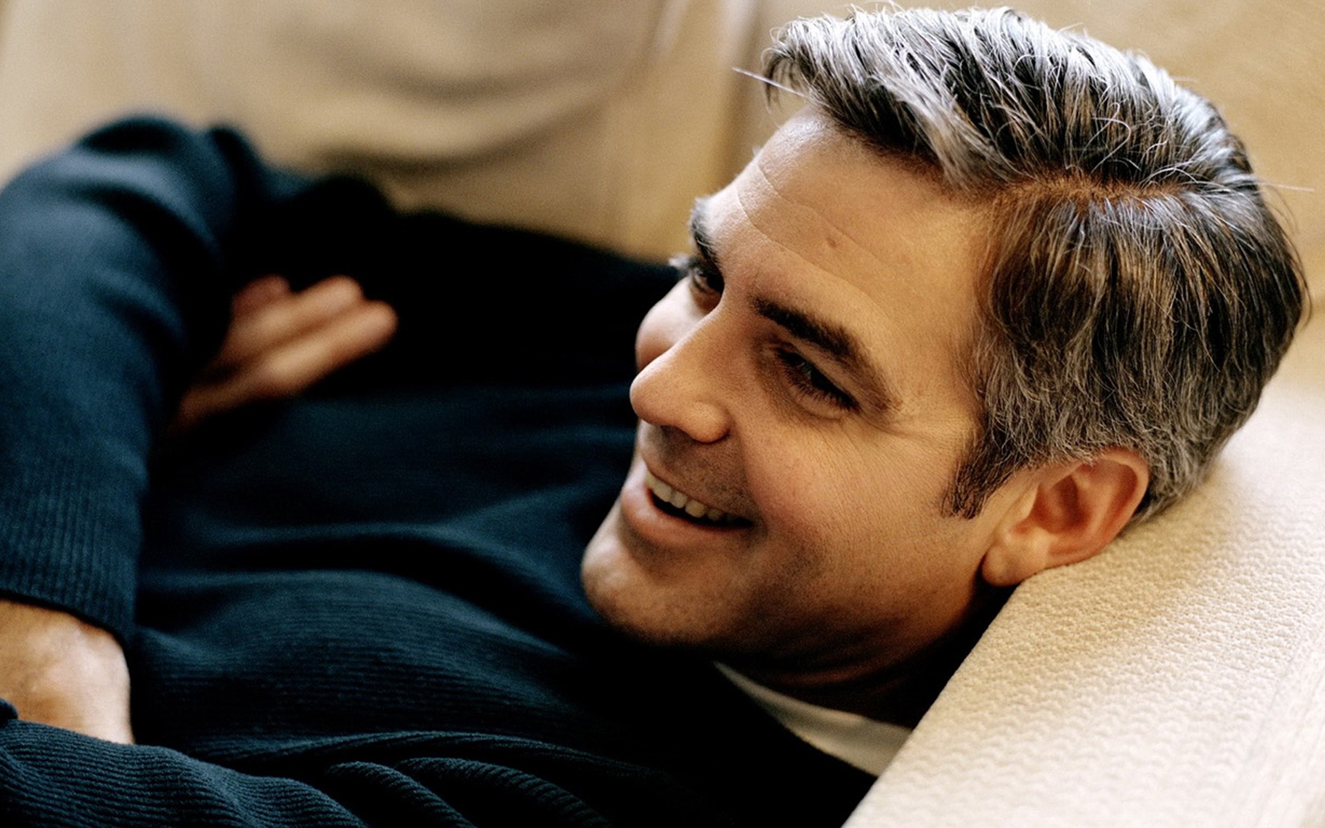840x1160 George Clooney Smile Images 840x1160 Resolution Wallpaper