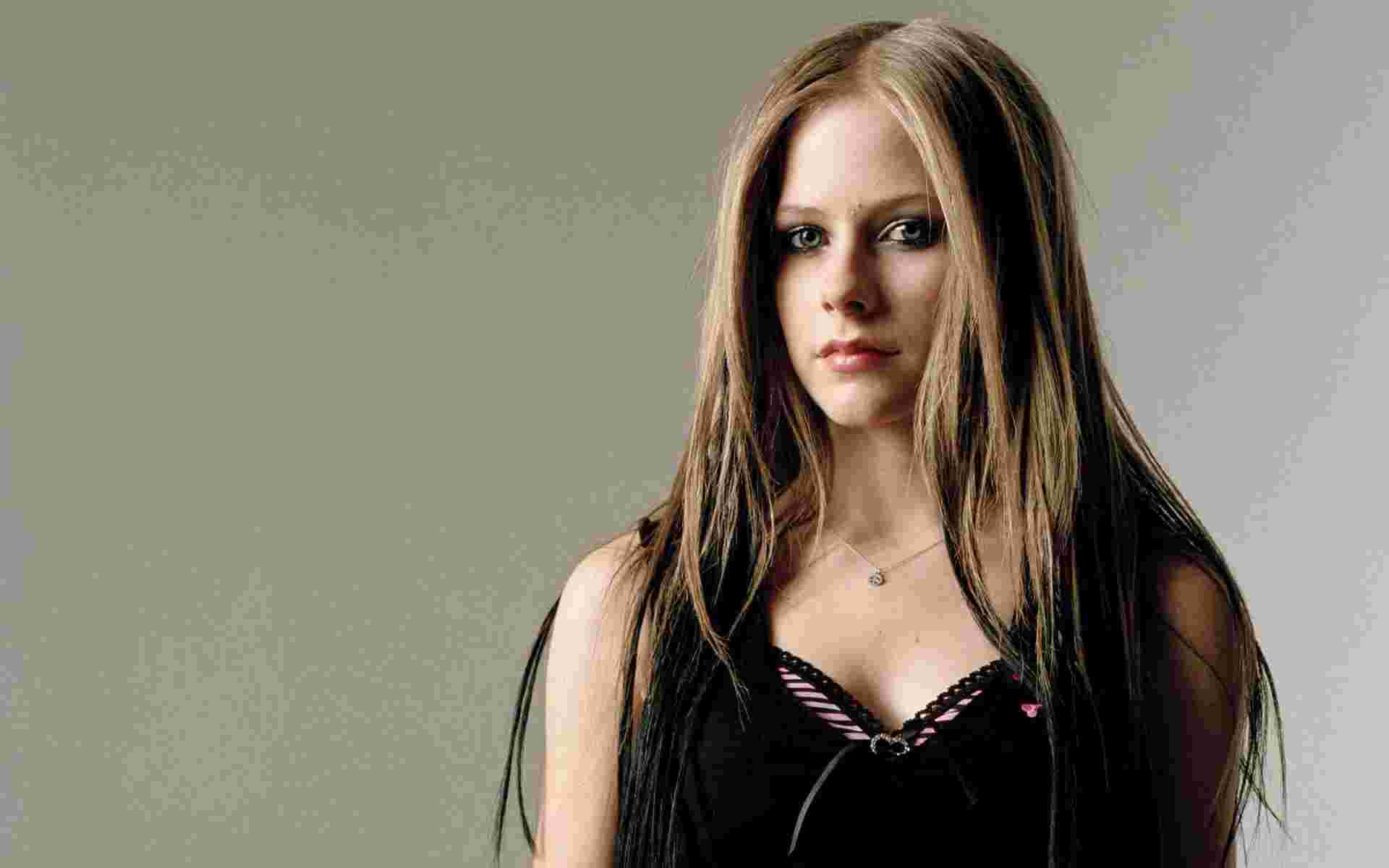 Wallpaper Avril Lavigne Celebrities Girls Collection