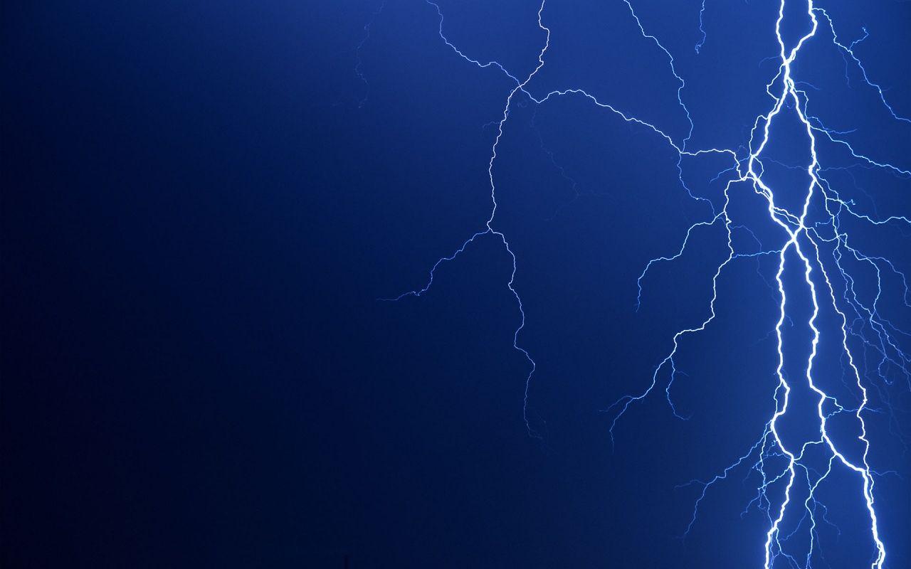 Lightning Strike Wallpaper