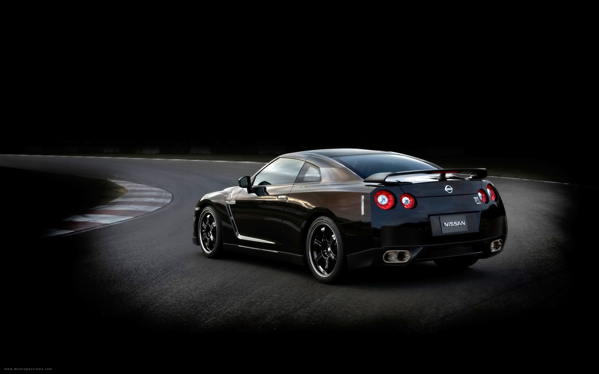 Nissan gtr wallpapers hd desktop backgrounds images and pictures
