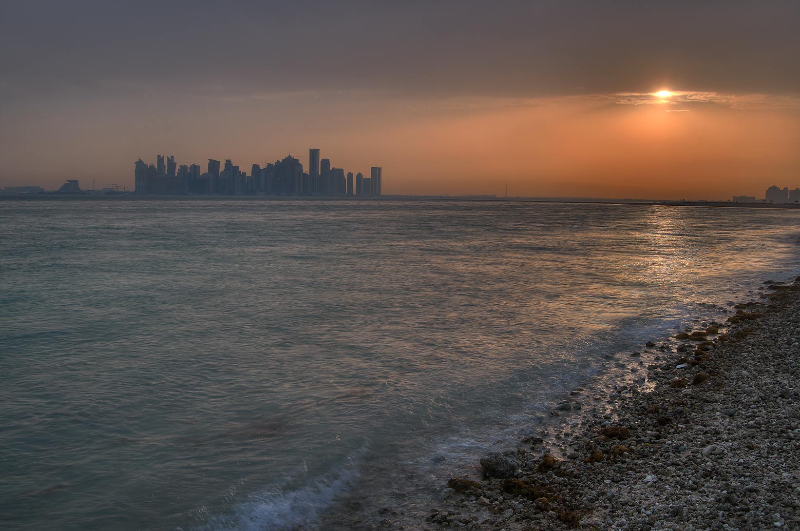 Photo Sunset From Safliya Island Near Doha With West Bay