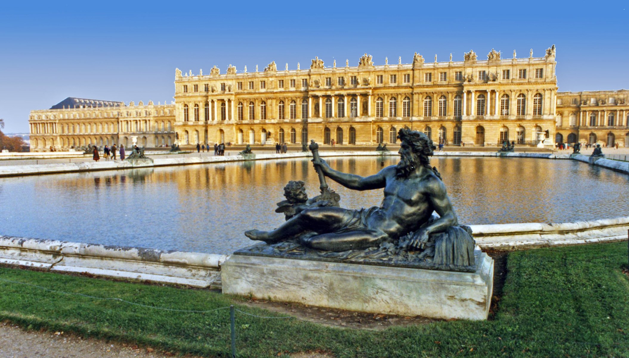 Chateau De Versailles Palace France French Building Statue Wallpaper
