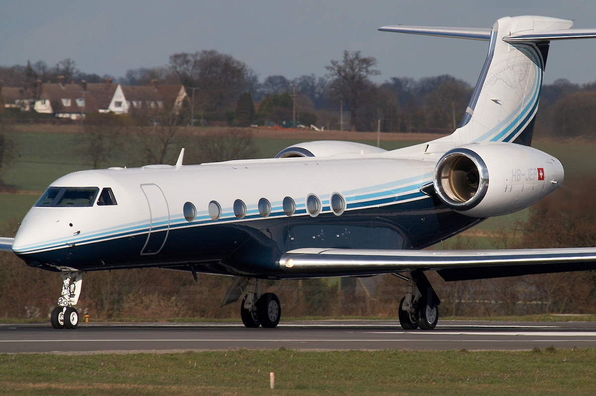 The Gulfsream G550 Taxiing Right After ToucHDown Aircraft