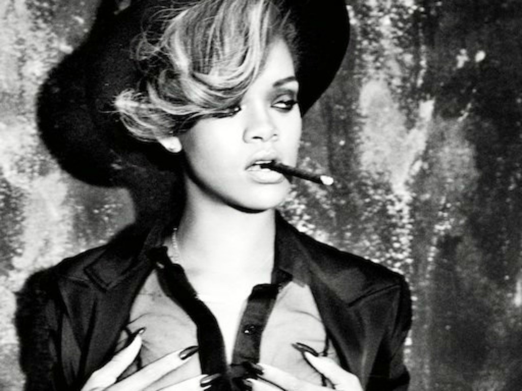 Rihanna Wallpaper Amazing