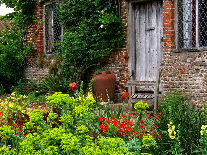 English Country Cottages Creating Your Own Garden Cottage Design