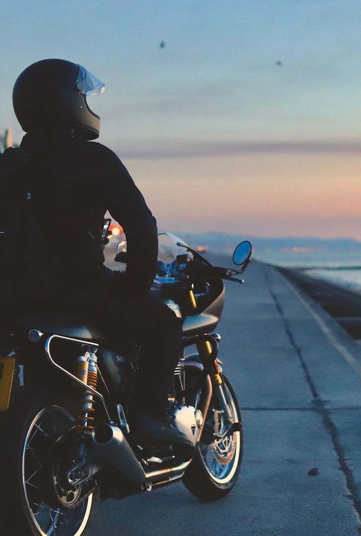 Thruxton R Renchlist Triumph Motorbikes Enduro