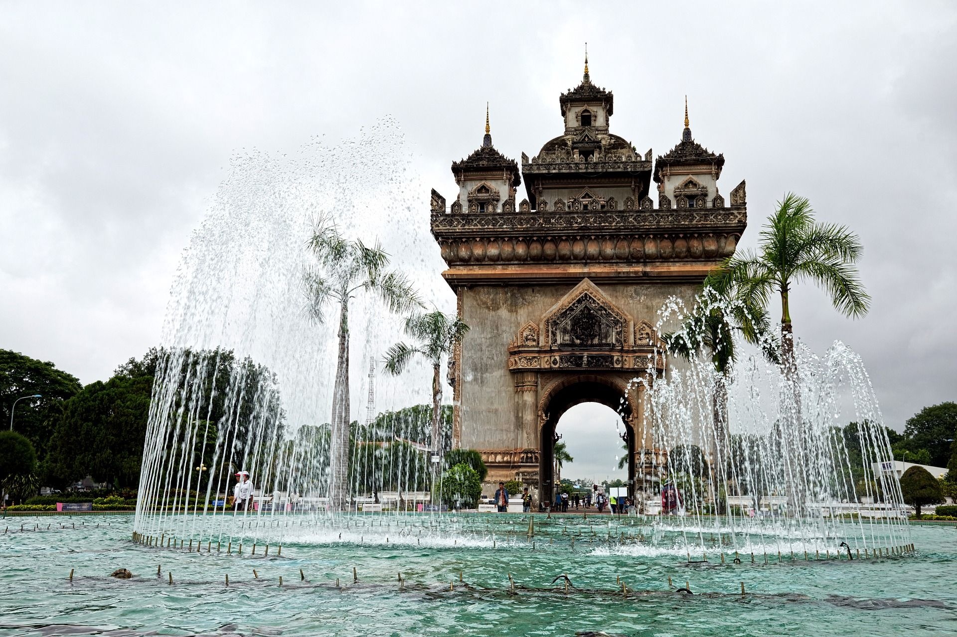 Desktop HD Vientiane Wallpaper