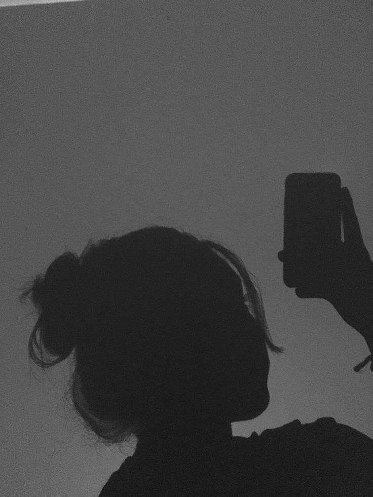 Aesthetic Shadow Pfp Em Wallpaper