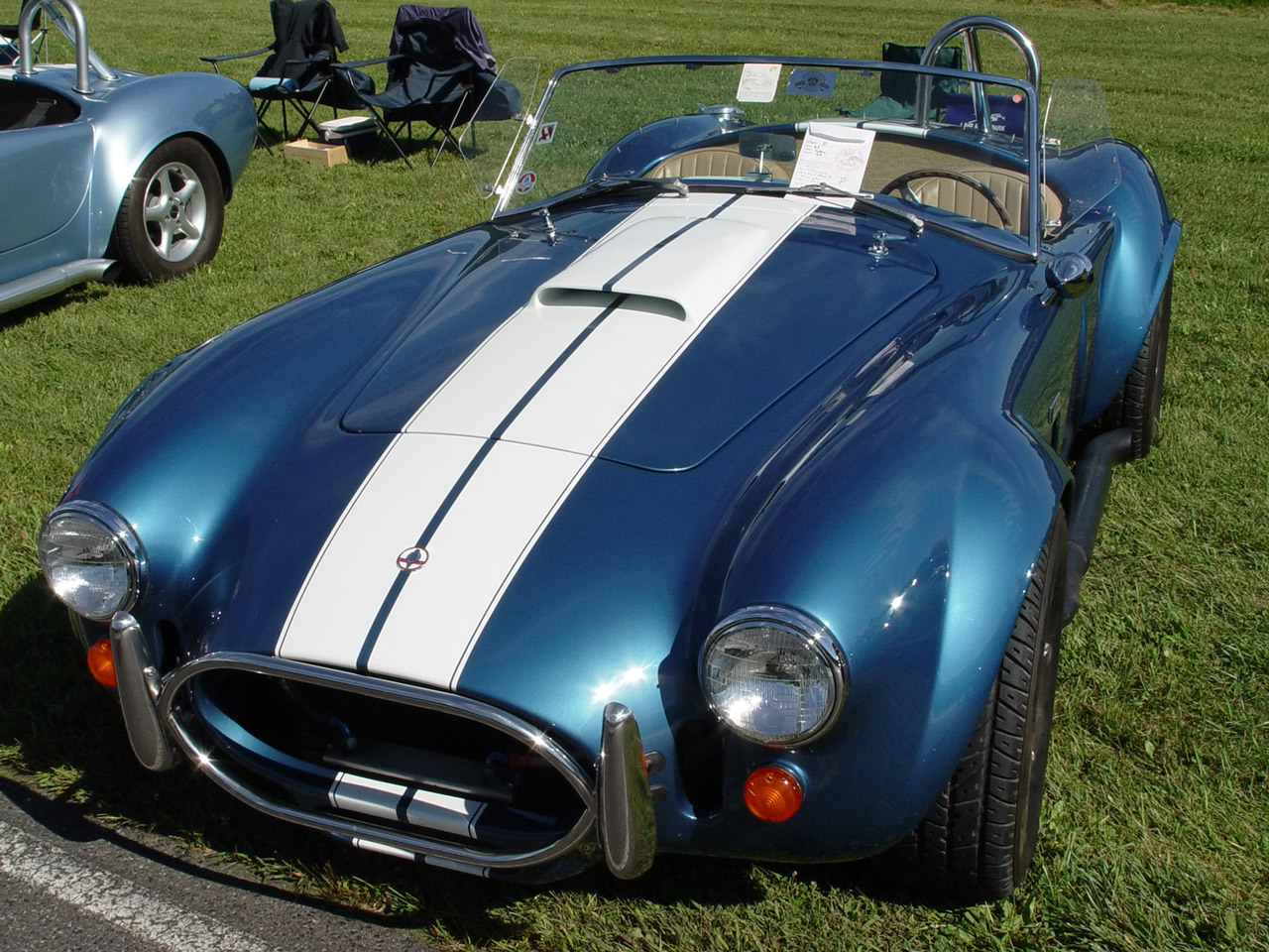 Shelby Cobra Blue Front Angle Wallpaper