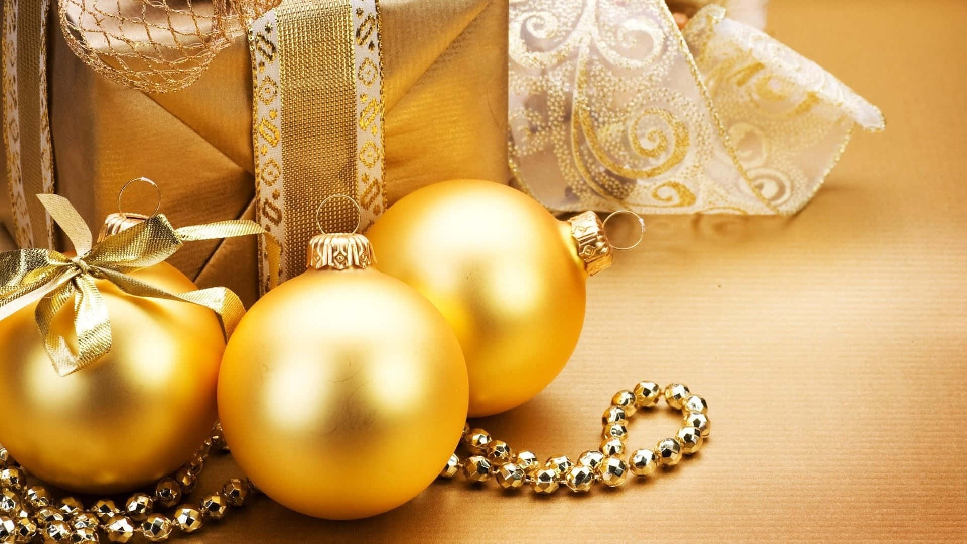 Gold Christmas Wallpaper