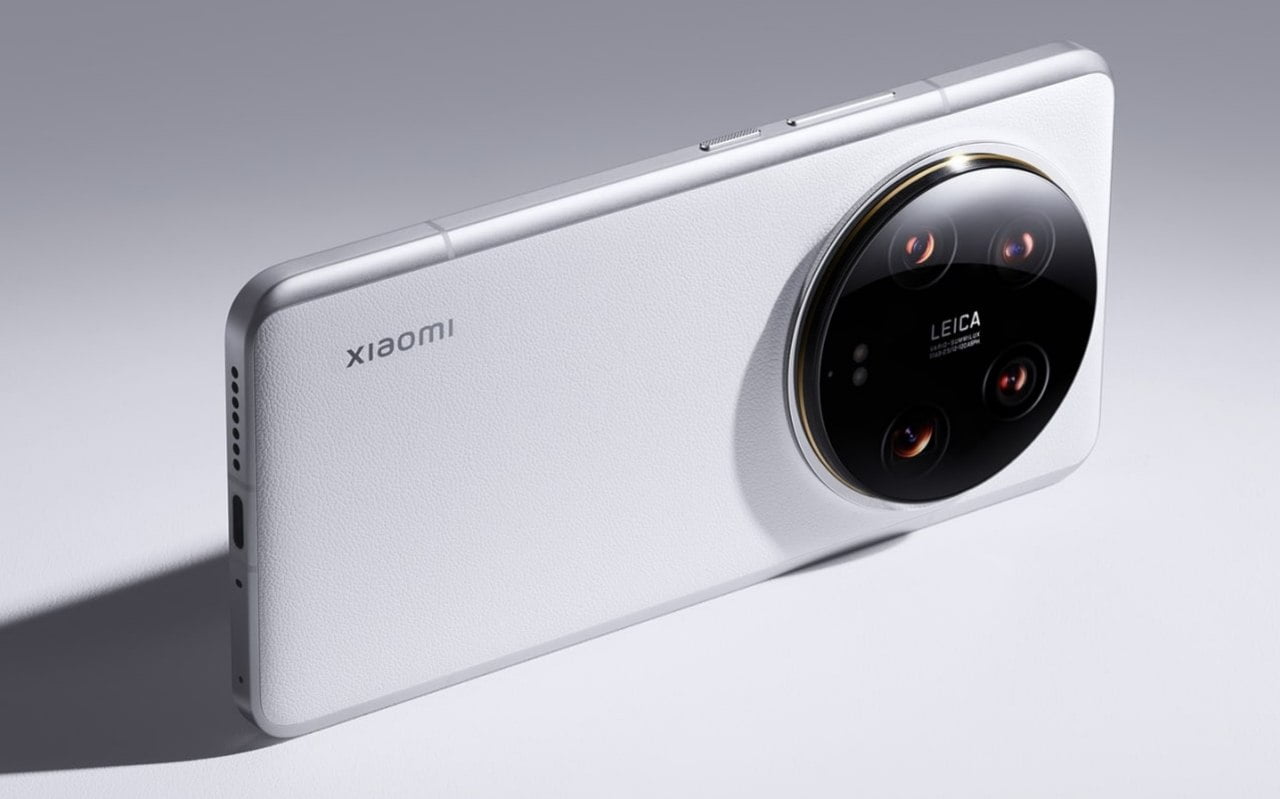 Xiaomi 14 Pro Back View with Leica Camera