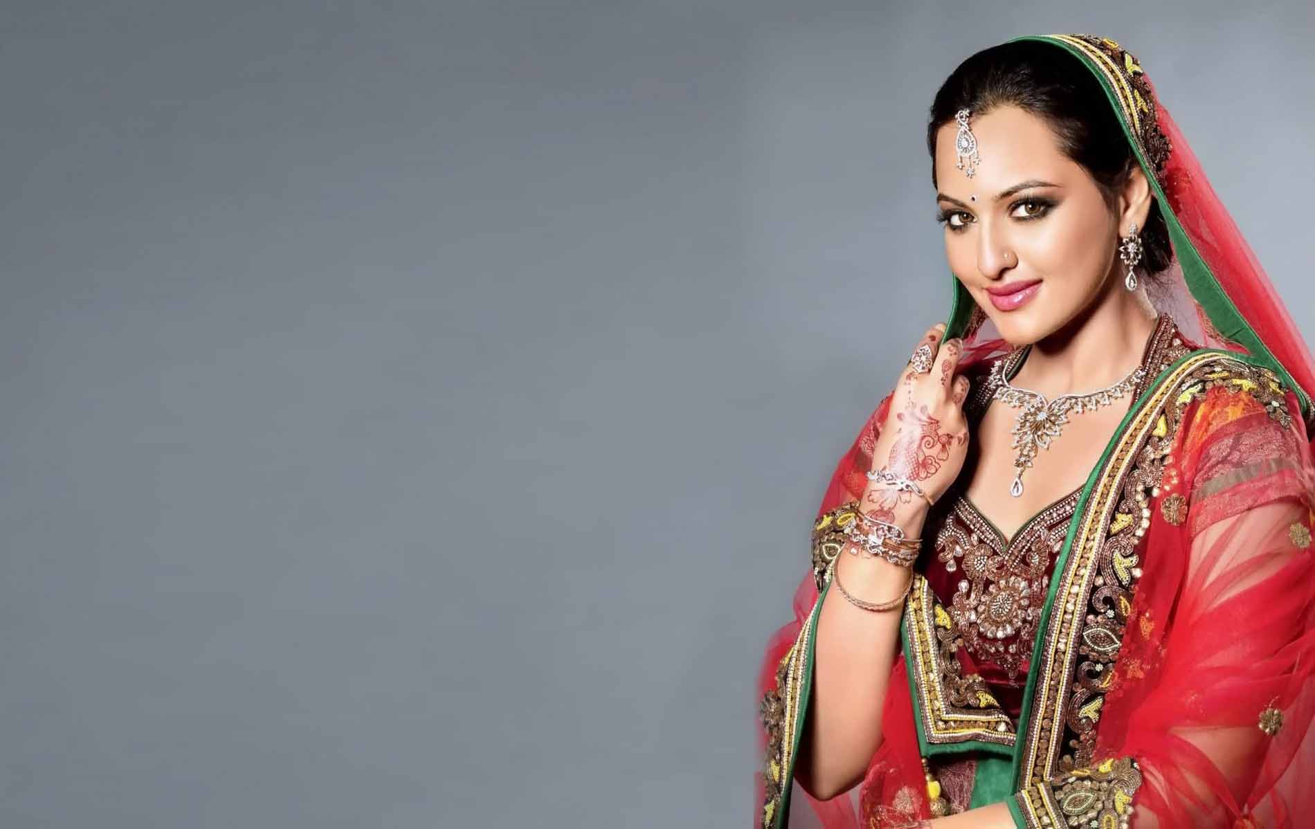 Sonakshi Sinha in dulhan dress Latest HD Wallpapers 1900x1198