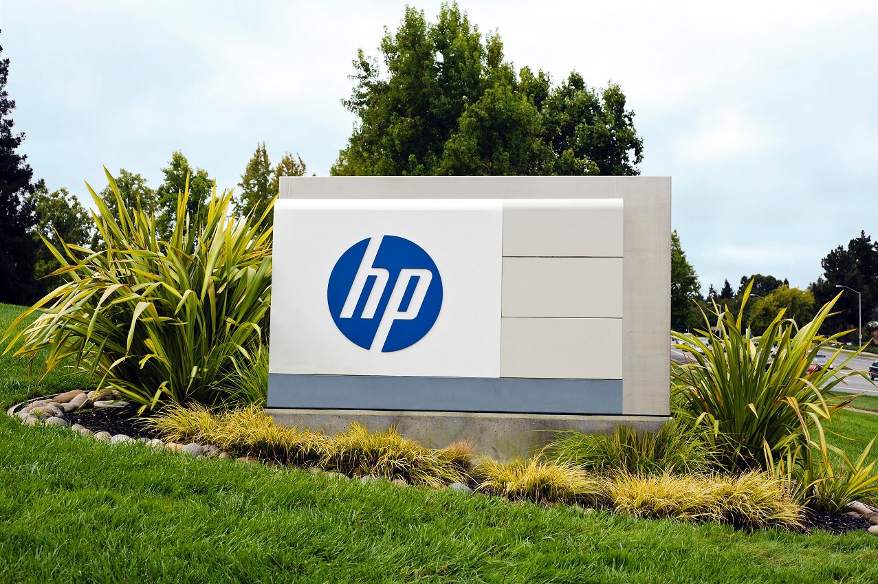 Hewlett Packard Is Splitting In To Two Panies