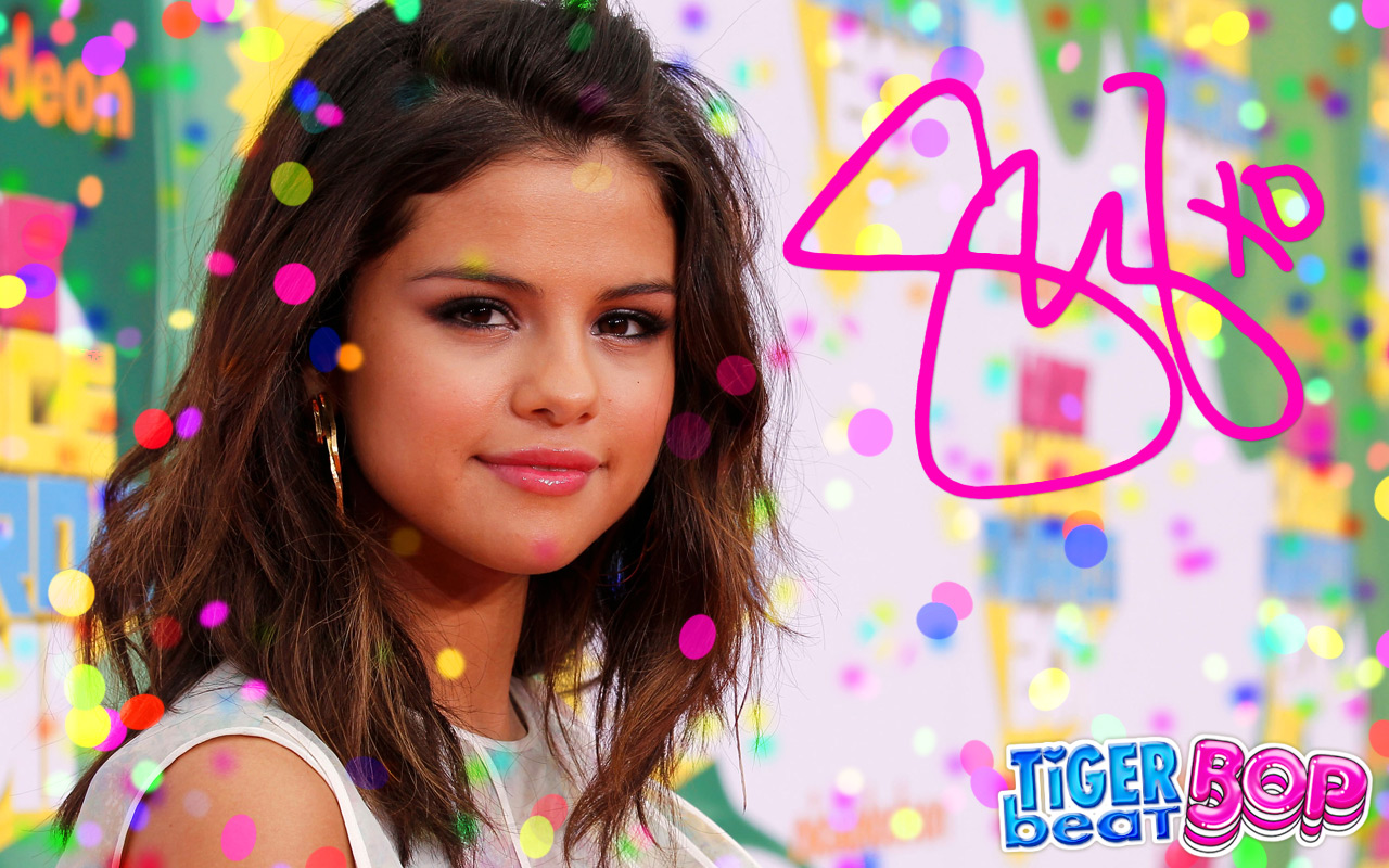 To The Holidays With Selena Gomez Bop And Tiger Beat Online