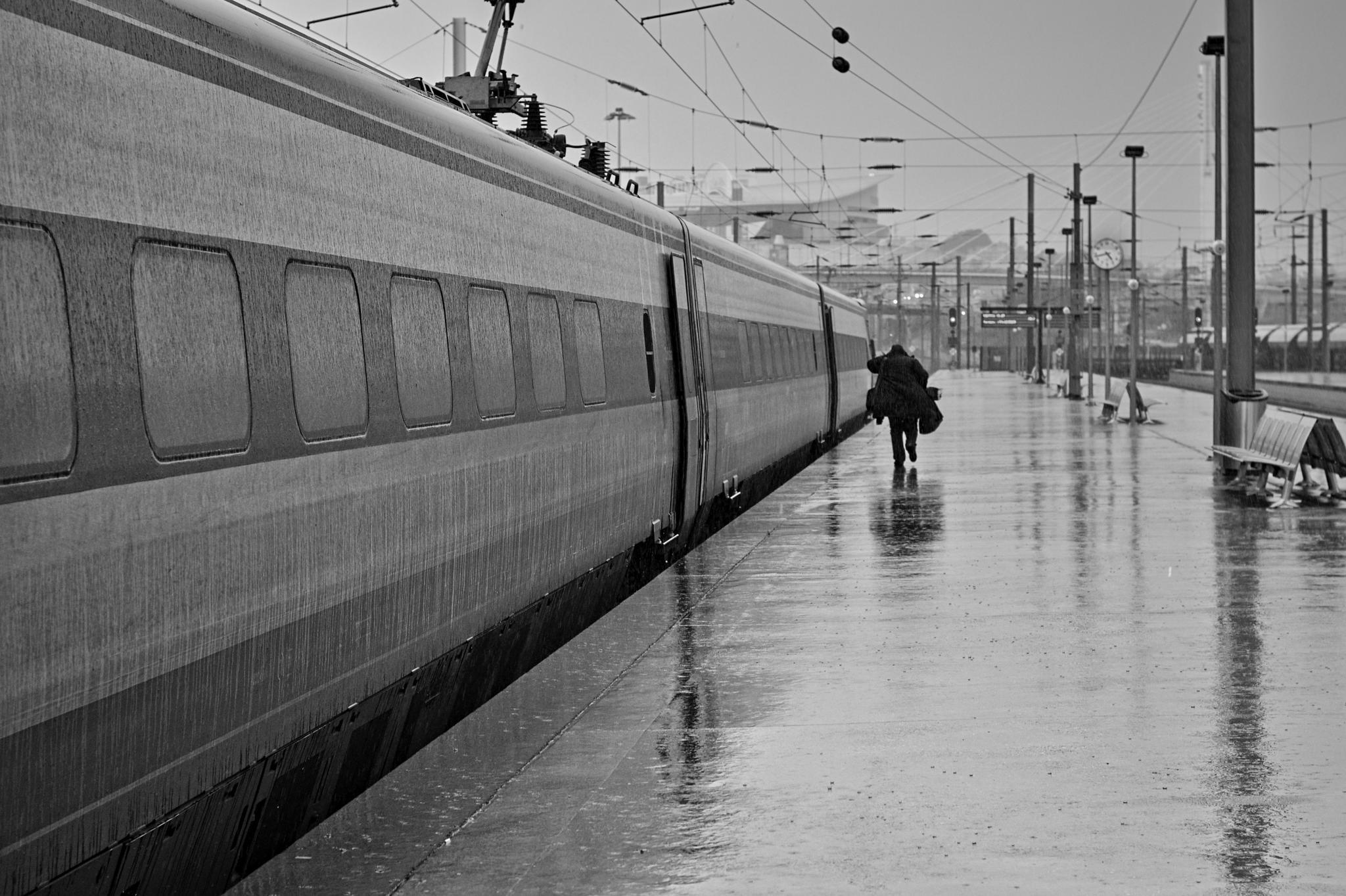 Black And White Rain Station Train HD Wallpaper