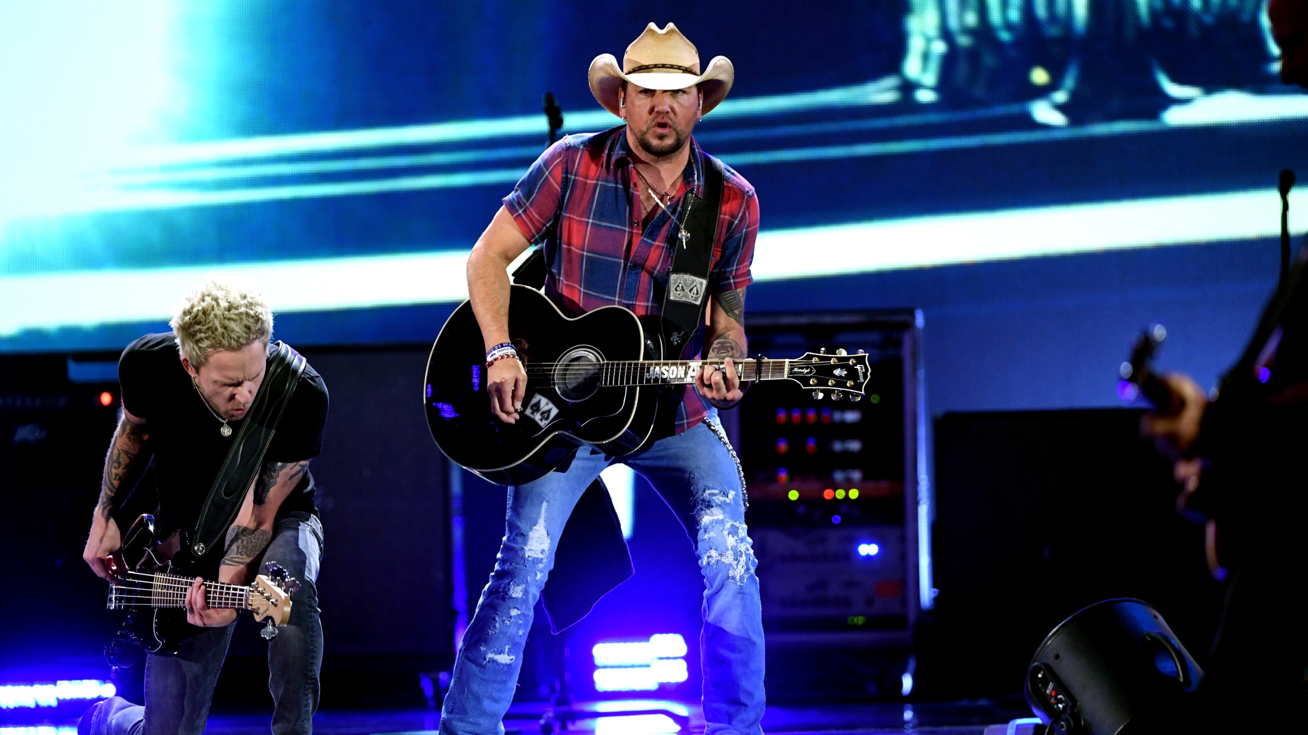 Jason Aldean Headlining Show At The Amphitheater This Spring