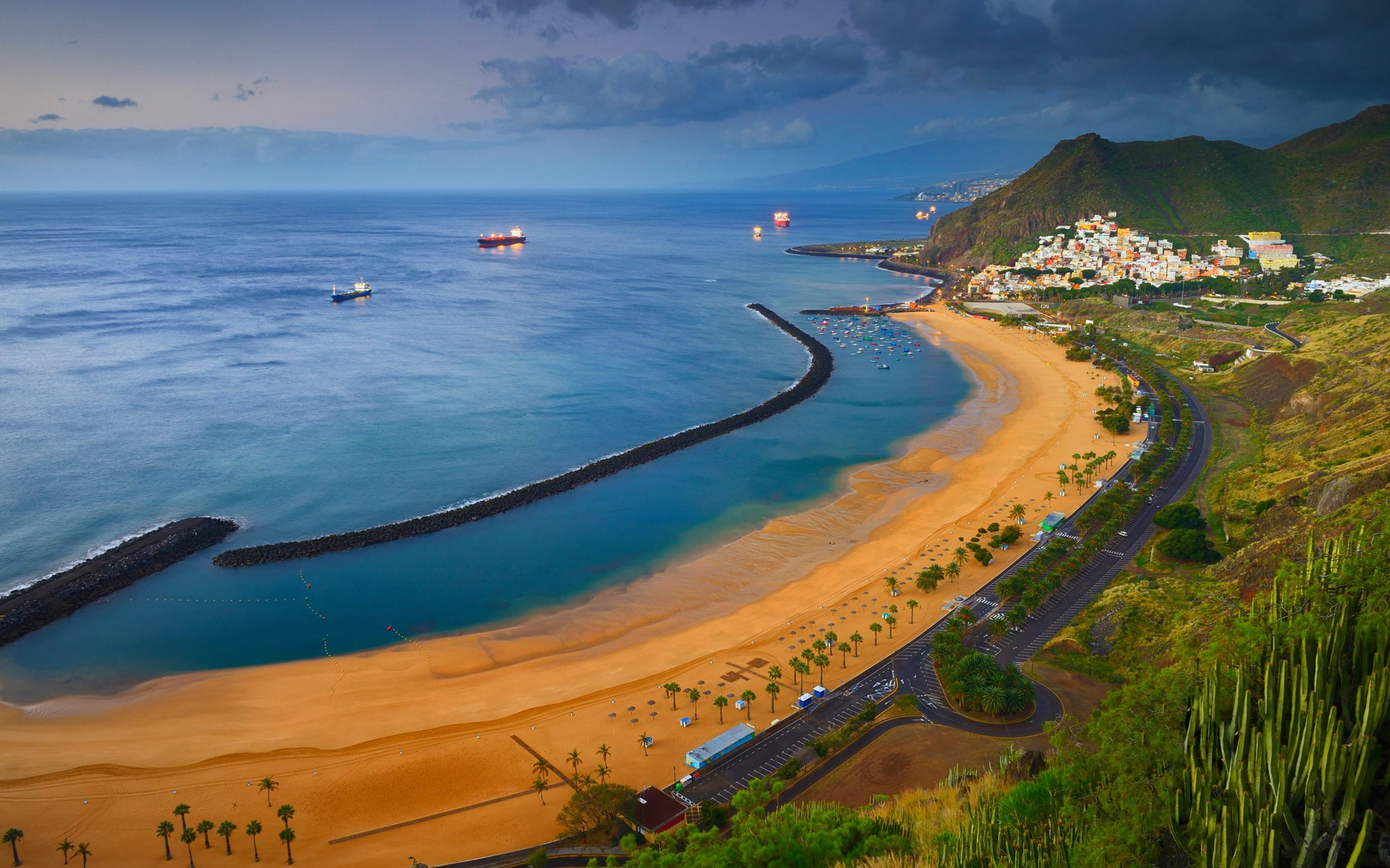 Beach In Tenerife The Canary Islands HD Wallpaper Background