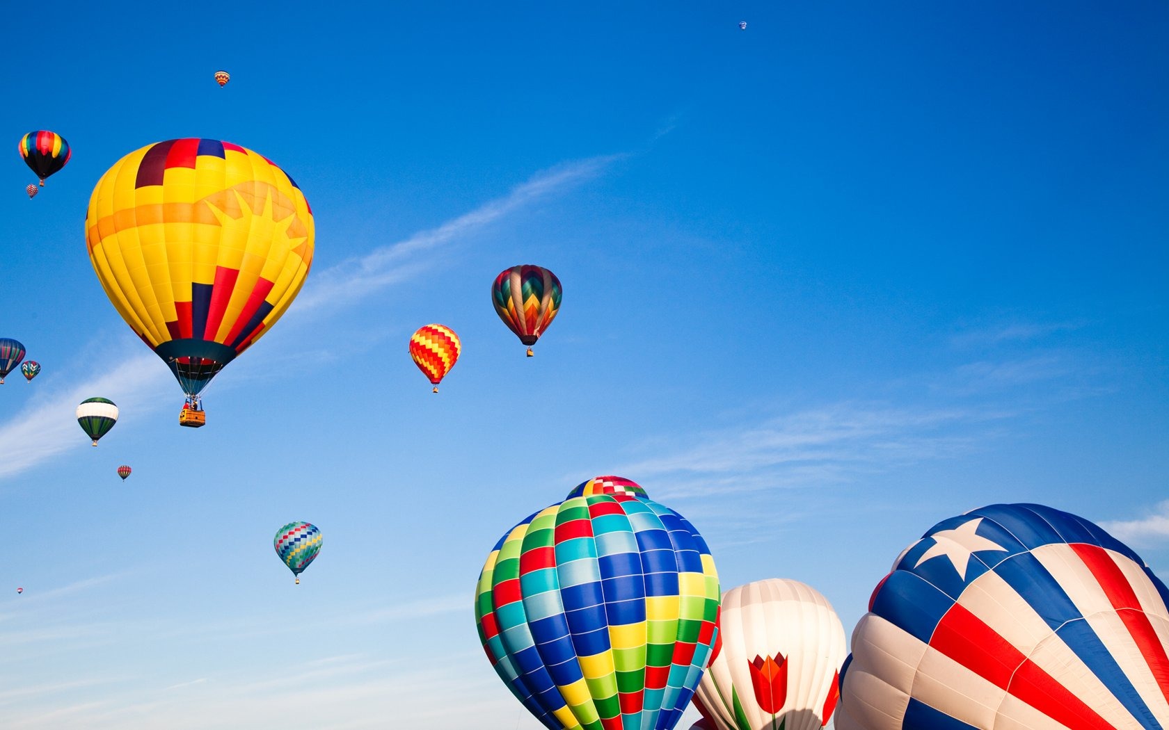 Colorful hot air balloons in sky   1680x1050 wallpaper download