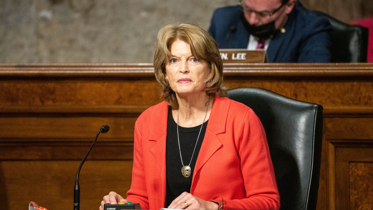 Lisa Murkowski Wallpaper
