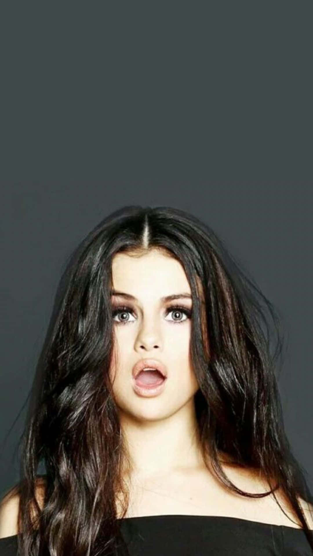 Selena Gomez iPhone Wallpaper