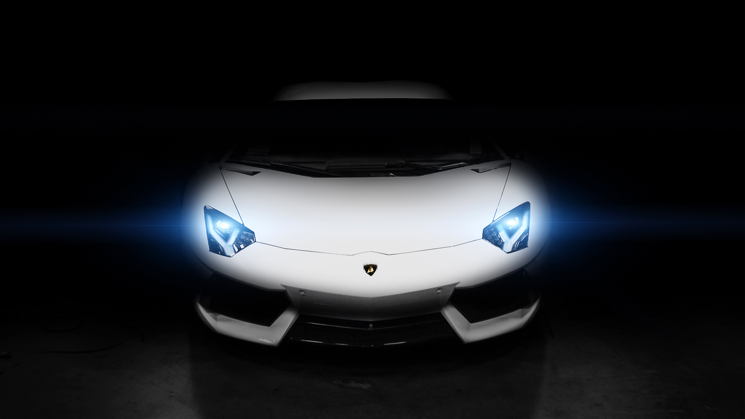 Lamborghini Aventador Balloon White Wallpaper HD Car