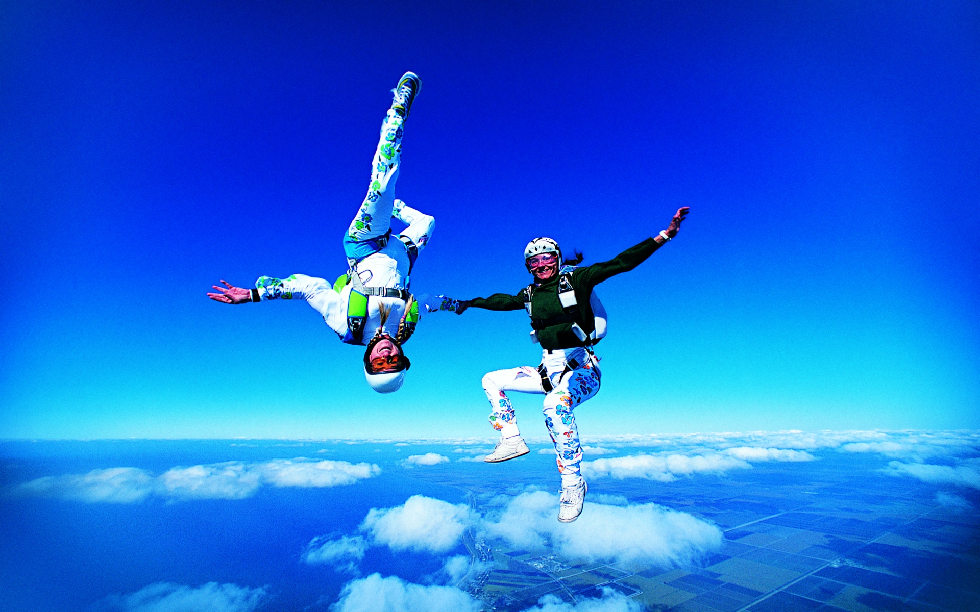 Skydiving Style Extreme Sports Wallpaper Picture Short