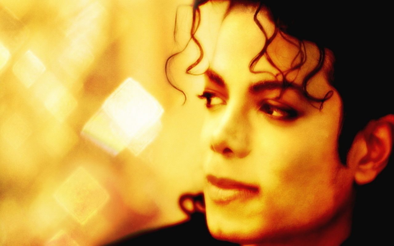 Michael Jackson Yellow Tone King Of Pop Wallpaper
